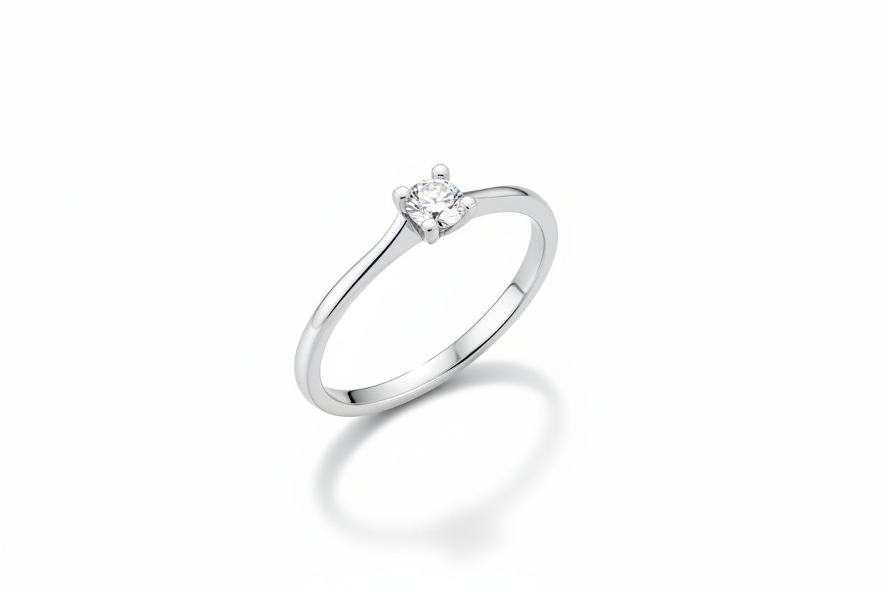 Класически пръстен от бяло злато с диамант 0.18 карата